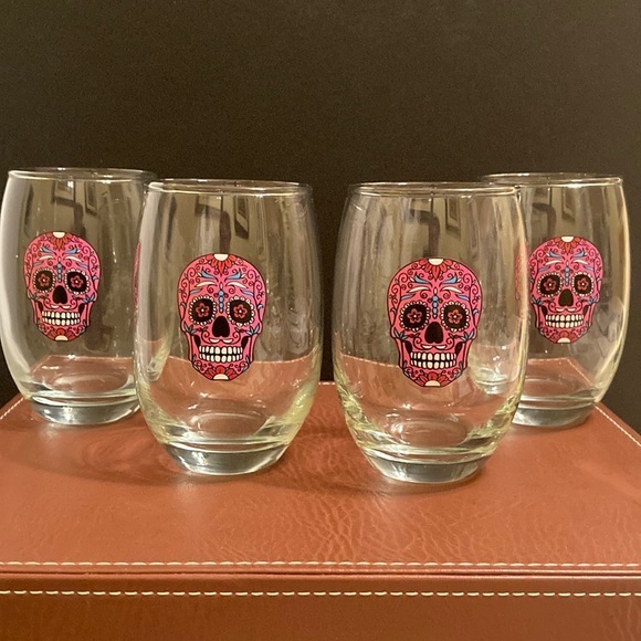 Set of 4 Sugar Skull pink candy stemless wine glasses - Picture 1 of 7